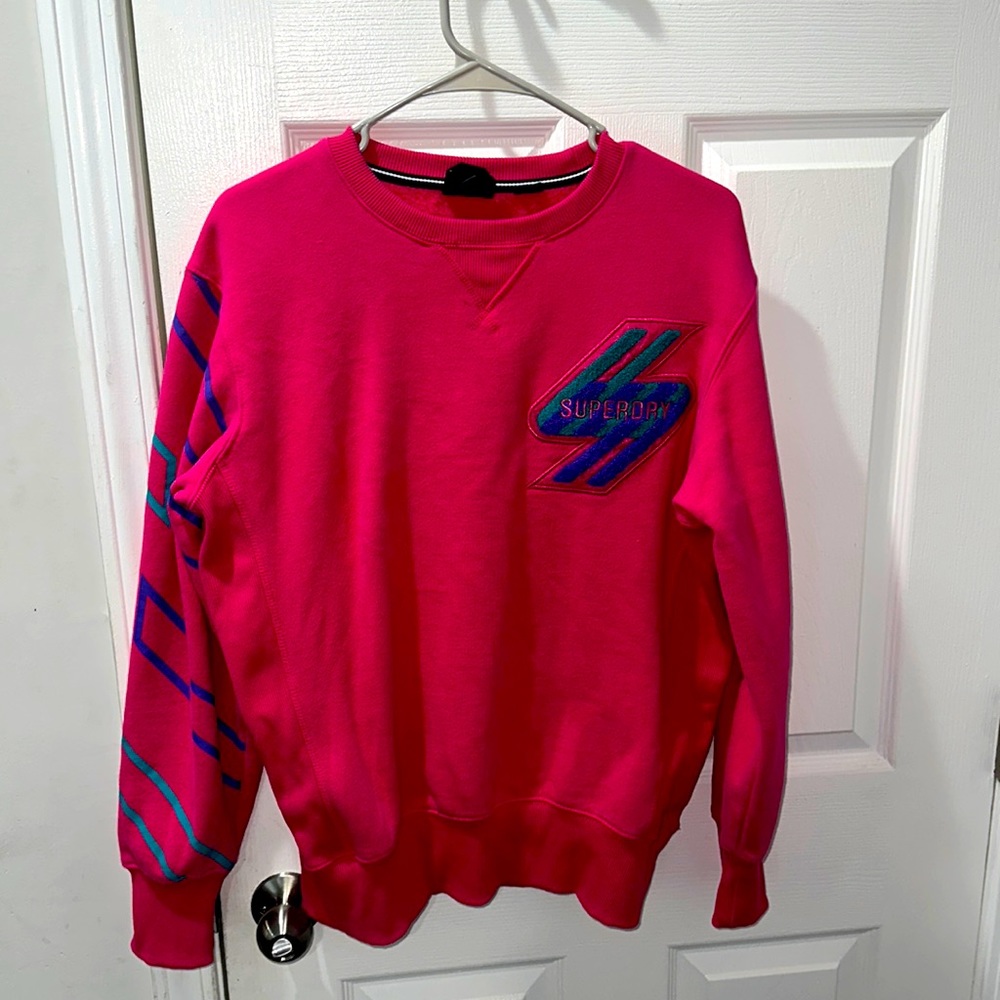 New Trendy ‘SuperDry’ brand men’s crew neck Sweatshirt.. just in time for fall!